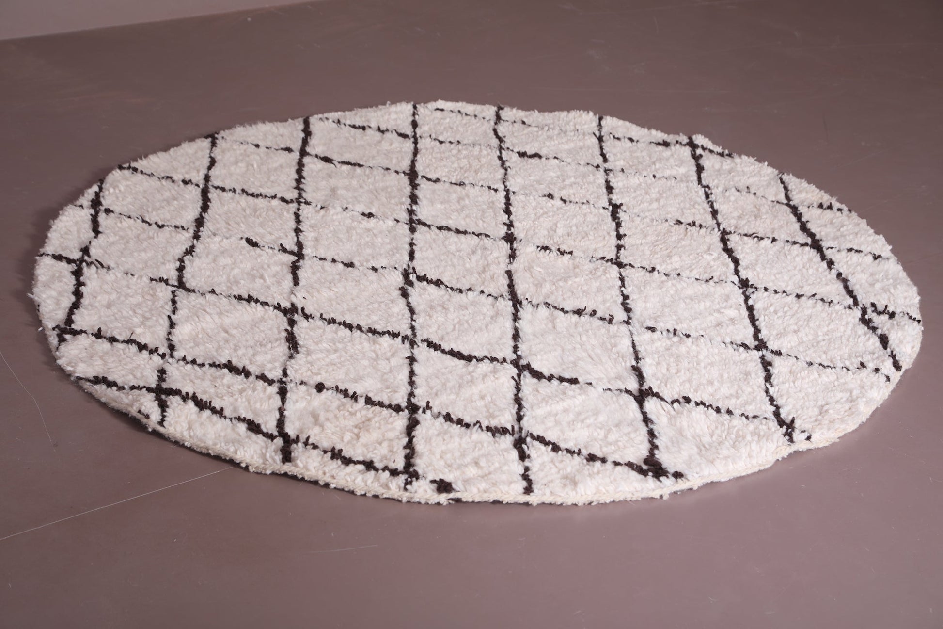 Rounded custom rug, Moroccan berber Round carpet